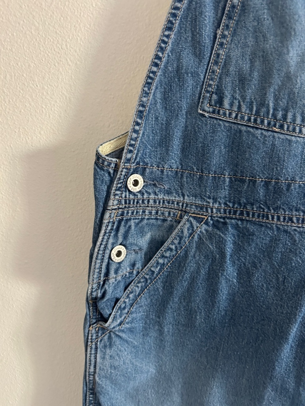 Gap Vintage Denim Jean Shorts Overalls Classic Size Small - Picture 4 of 8